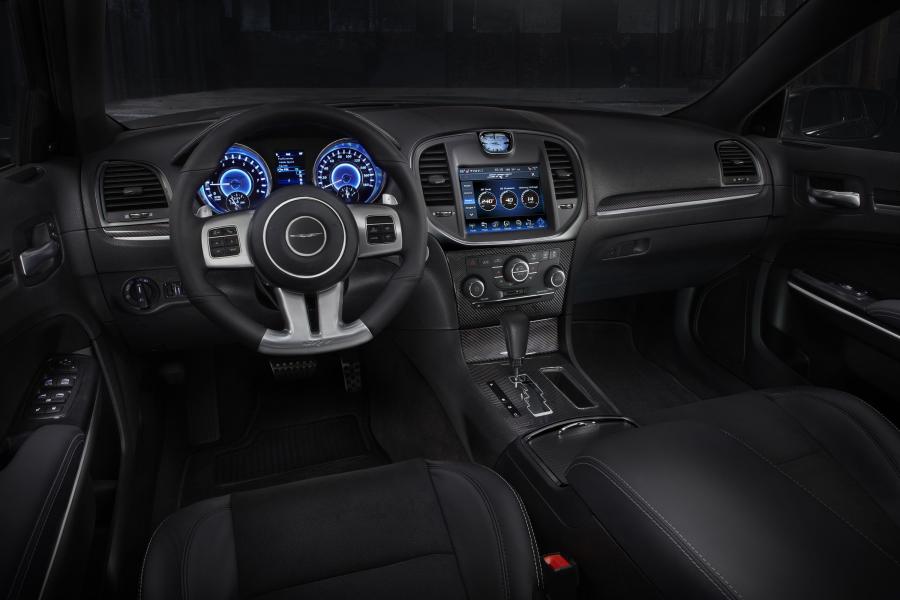  Chrysler 300C SRT8 2012 года  (фото 84 из 100)